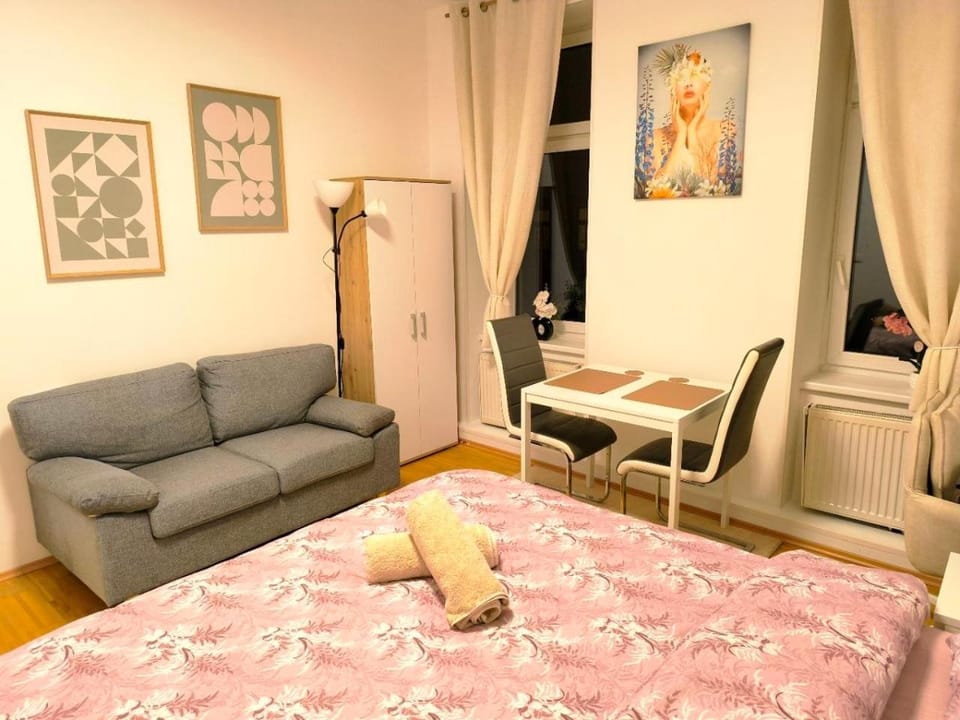 Cozy and lovely Private Room - 15 min to Vienna Centre Vacation rental in Vienna