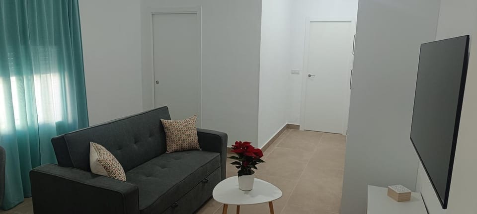 Communal lounge/ TV room, TV and multimedia, Living room