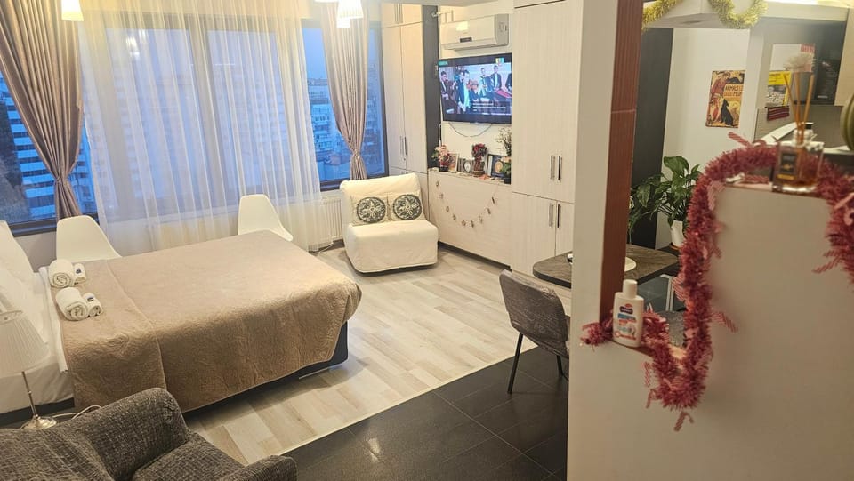 Blue Sky Unirii Center Apartment in Bucharest
