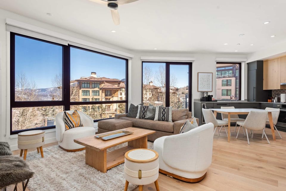 TV and multimedia, Living room, Dining area