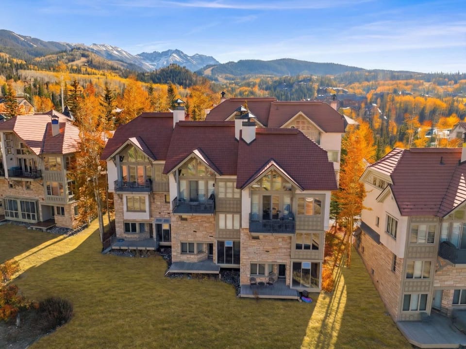 Mountain Village Retreat - Steam Shower & Views House in Telluride