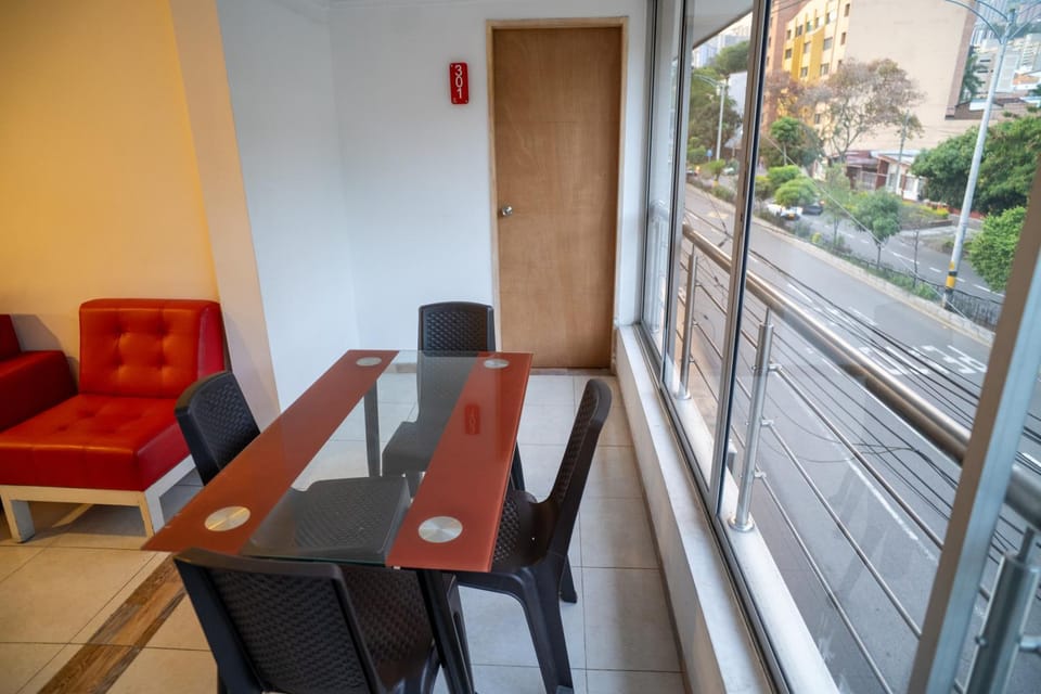 Day, View (from property/room), Balcony/Terrace, Seating area, Dining area