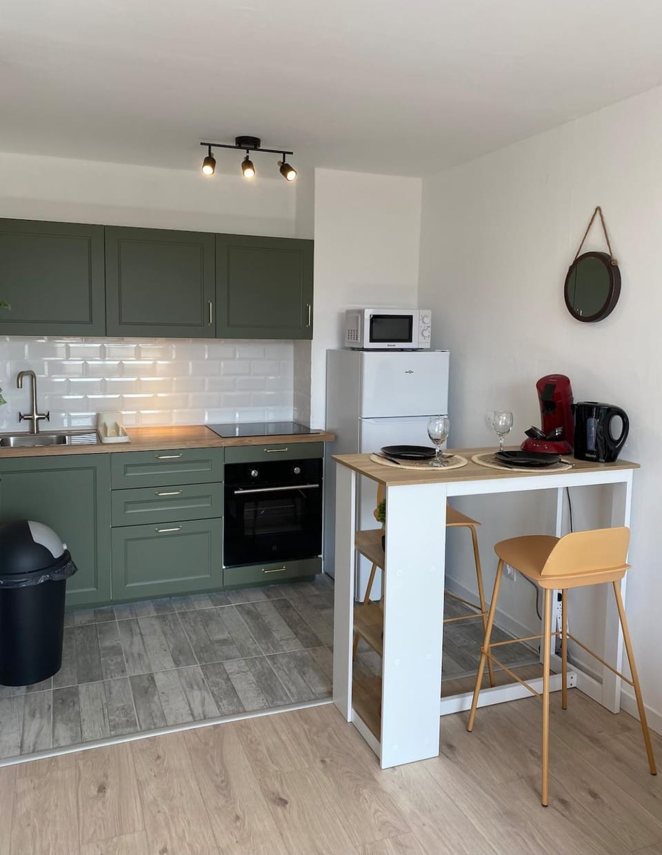 Kitchen or kitchenette