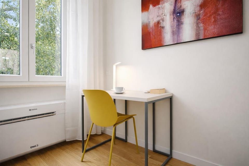 Dining area, hair dresser, internet