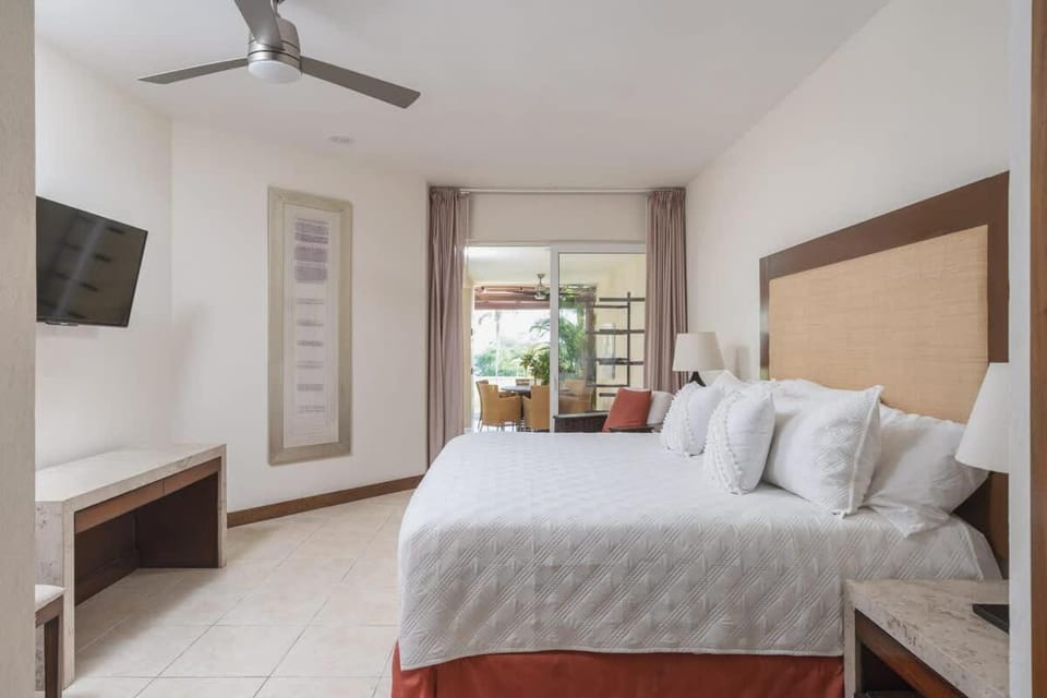 Luxury Beach Condo Walk to Town & Ocean House in Punta Mita