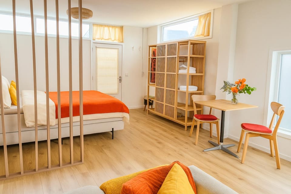 Bed, Seating area, Bedroom, wardrobe