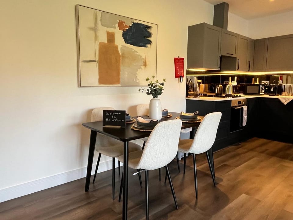 Kitchen or kitchenette, Dining area, pet friendly, stove