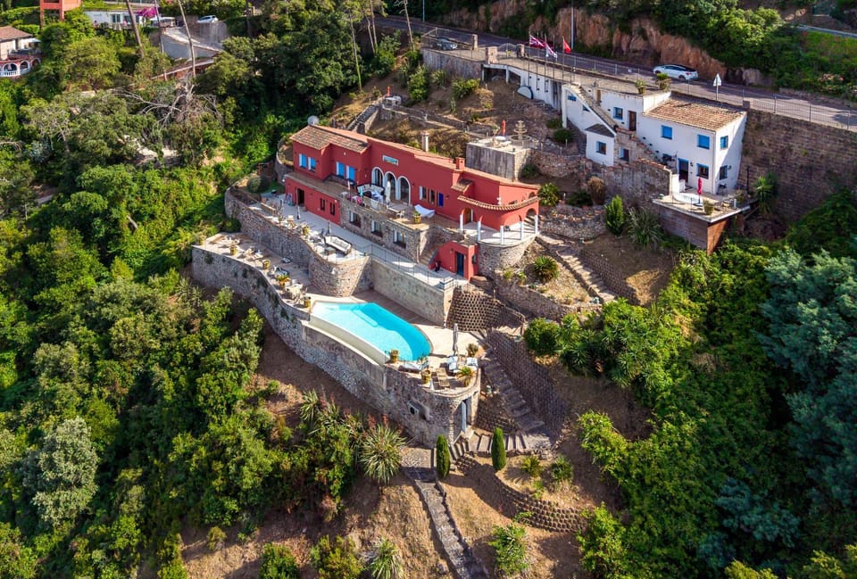 La Coraillère Waterfront Villa with Private Pool and Sea Access Apartment in Mandelieu-La Napoule
