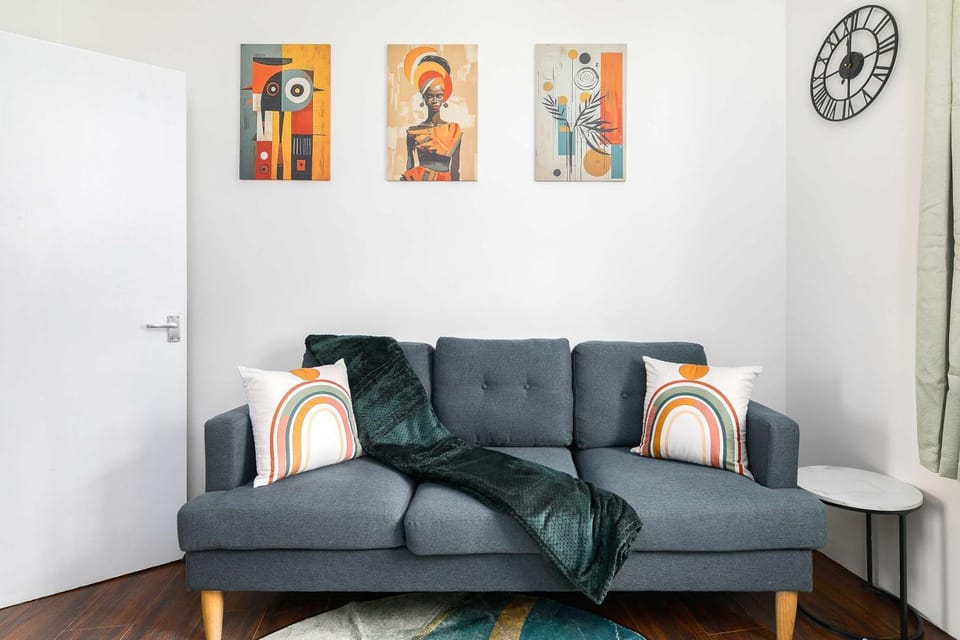 Living room, Decorative detail, Seating area