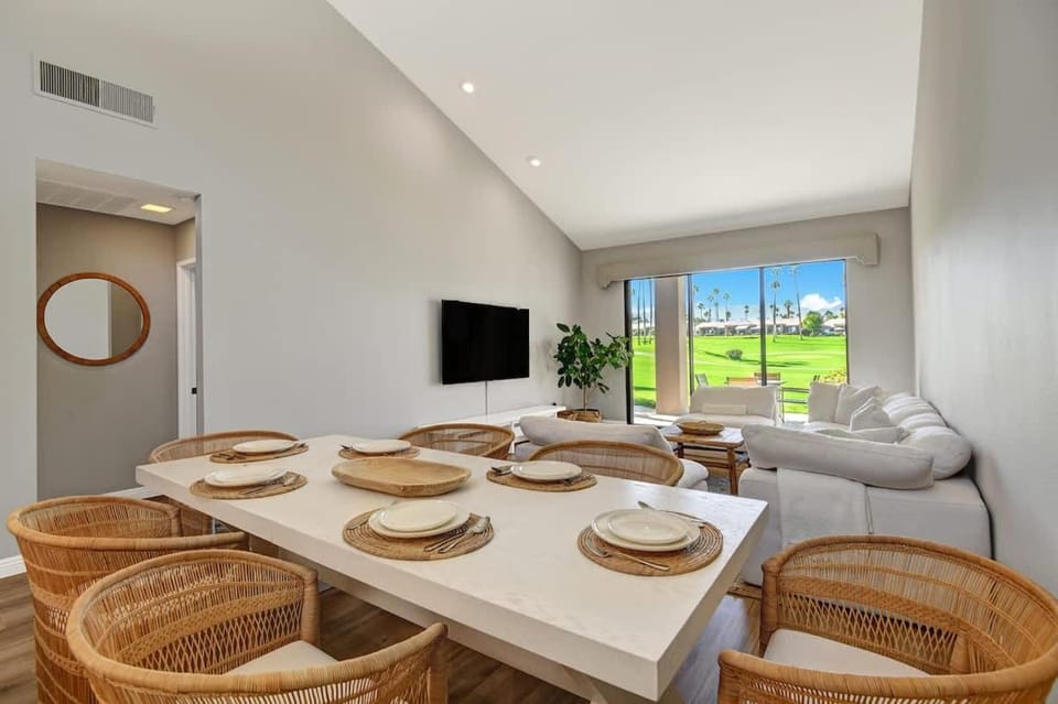 V3953 - Double Fairway House in Palm Desert