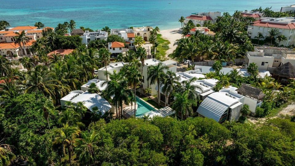 Casa Coral - 2BR - Tropical Hideout with Pool House in State of Quintana Roo