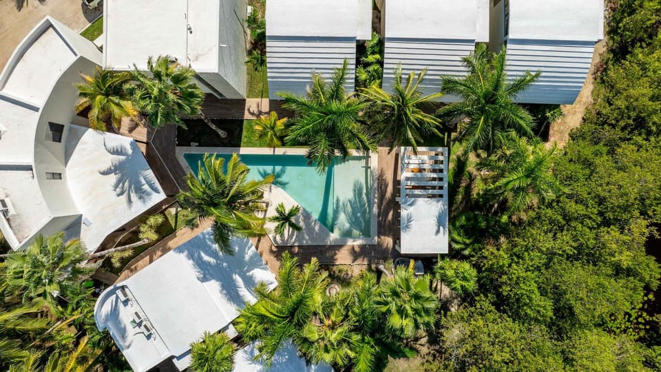 Casa Coral - 2BR - Tropical Hideout with Pool House in State of Quintana Roo