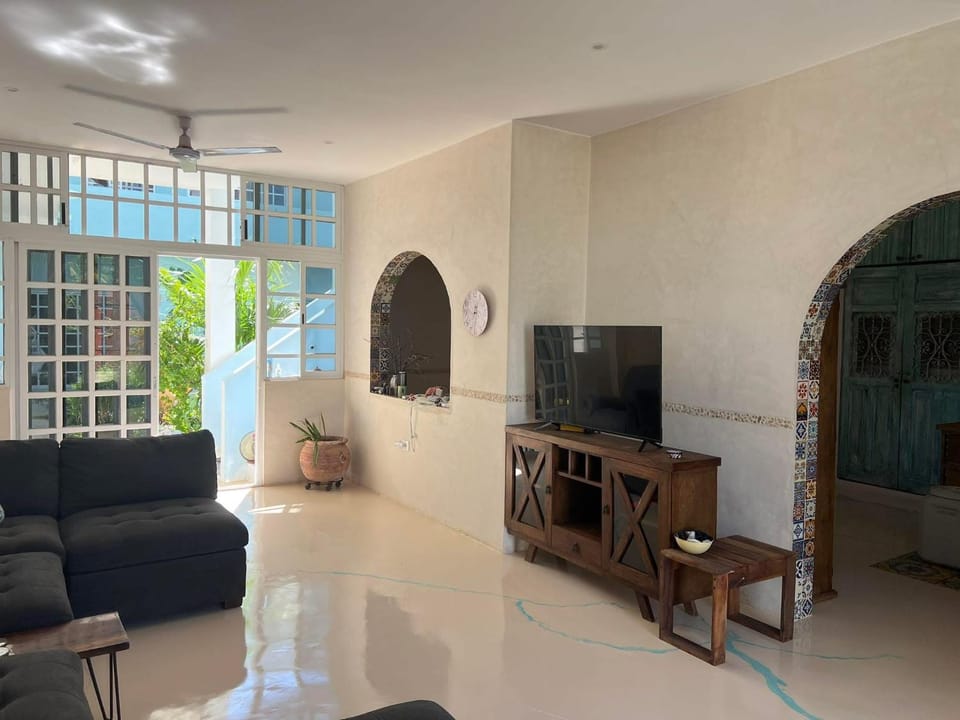 Communal lounge/ TV room, TV and multimedia