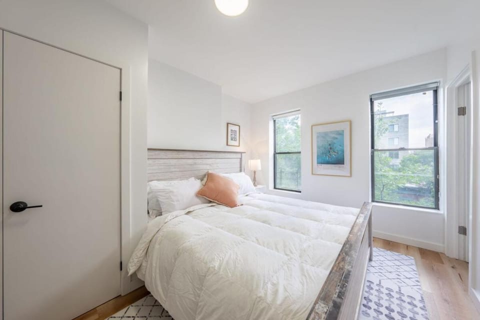 Luxury 3BR Park Slope w Office and Washer Dryer Apartment in Park Slope