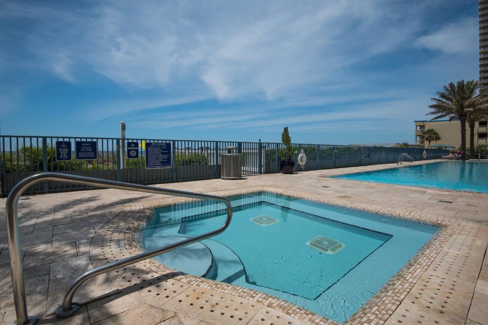 Sterling Breeze 307 by Emerald Coast Retreats House in Panama City Beach