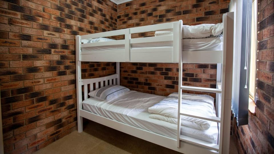Bed, Bedroom, bunk bed
