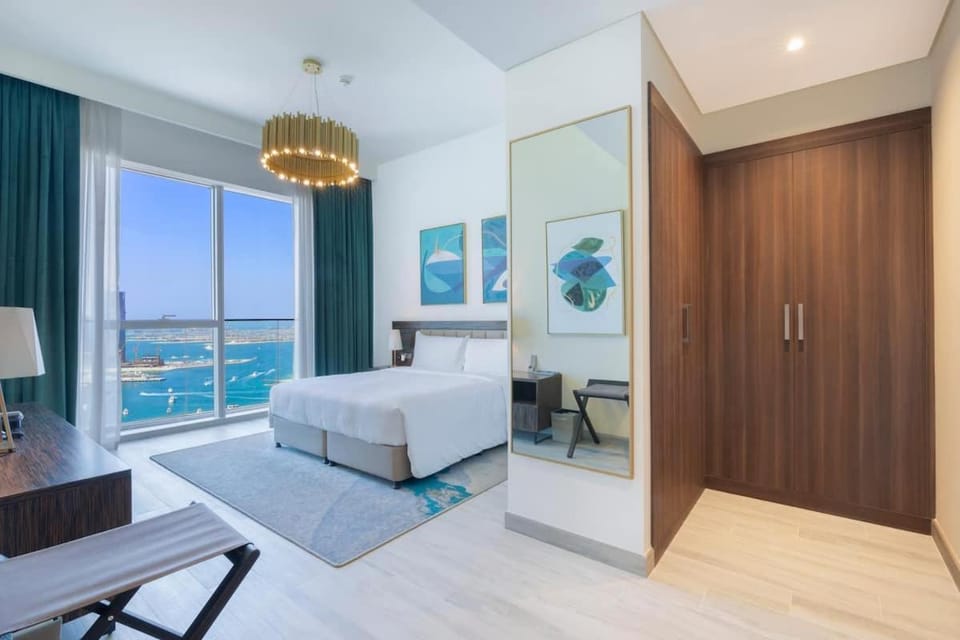 Prestige Heights 1BR with Iconic Oceanview Apartment in Dubai