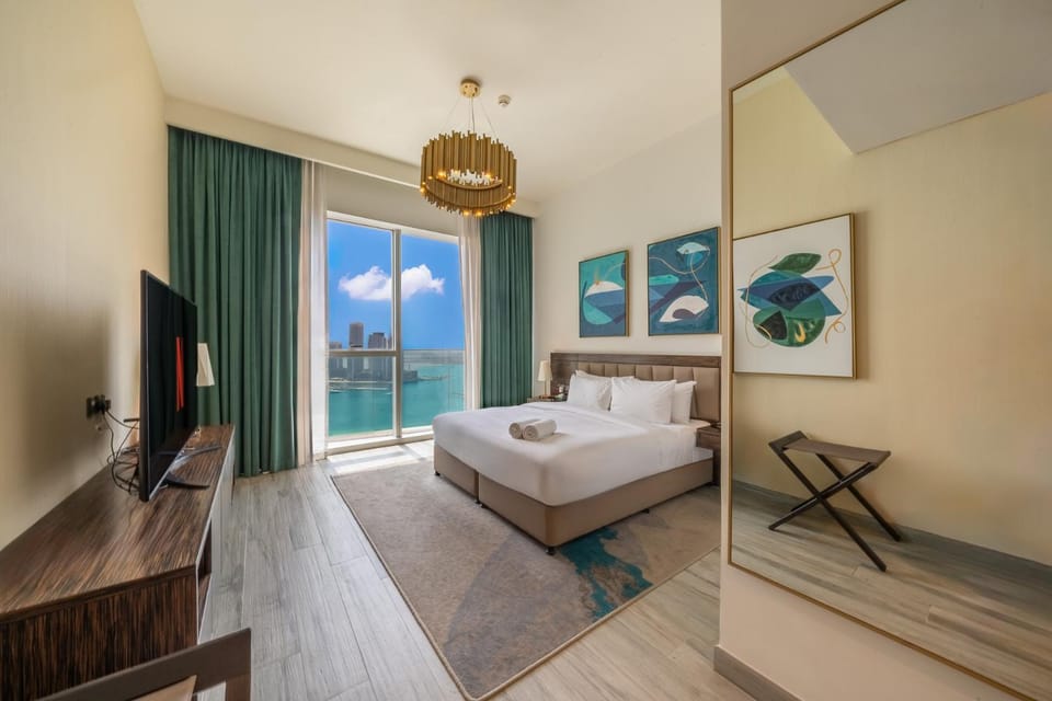 Prestige Heights 1BR with Iconic Oceanview Apartment in Dubai
