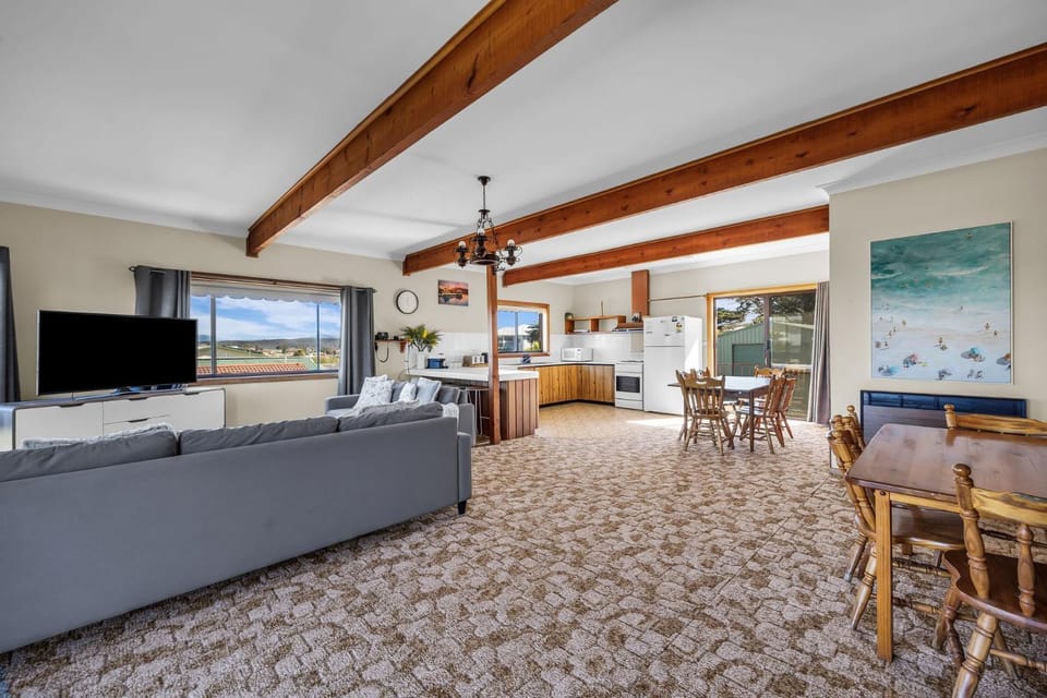 Beares Beach House - Mill Street 7 House in Bermagui