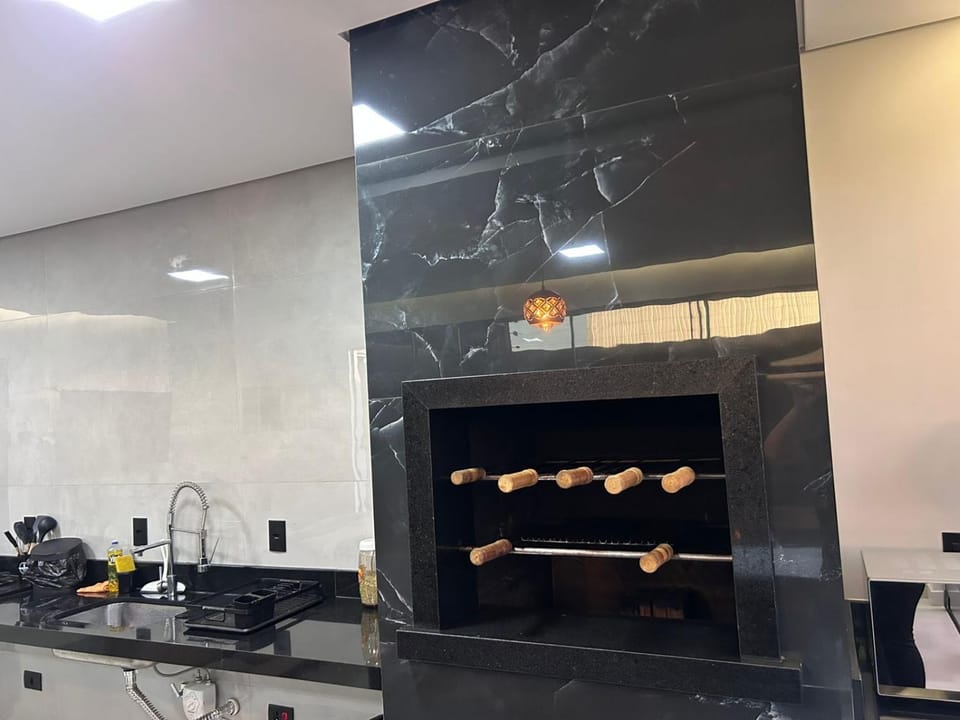Espaço aconchegante com piscina e area gourmet House in Foz do Iguaçu