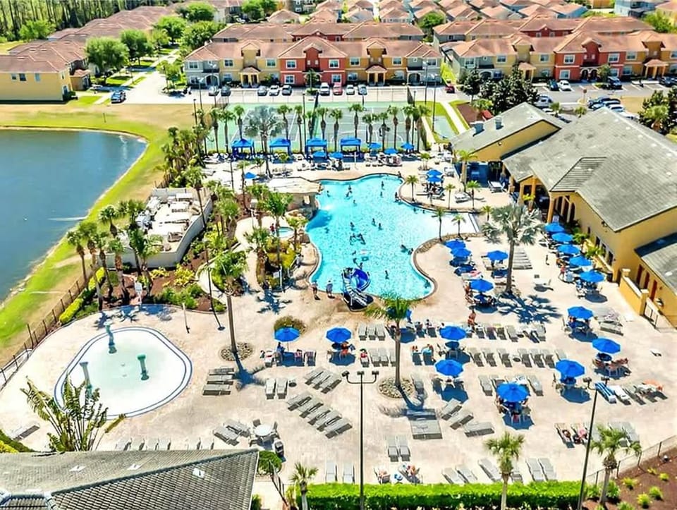 Paradise 4Bd w Private Pool & Waterpark 8951 House in Four Corners