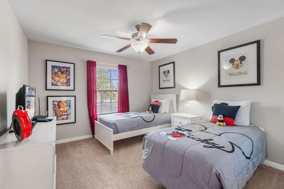 Paradise 4Bd w Private Pool & Waterpark 8951 House in Four Corners