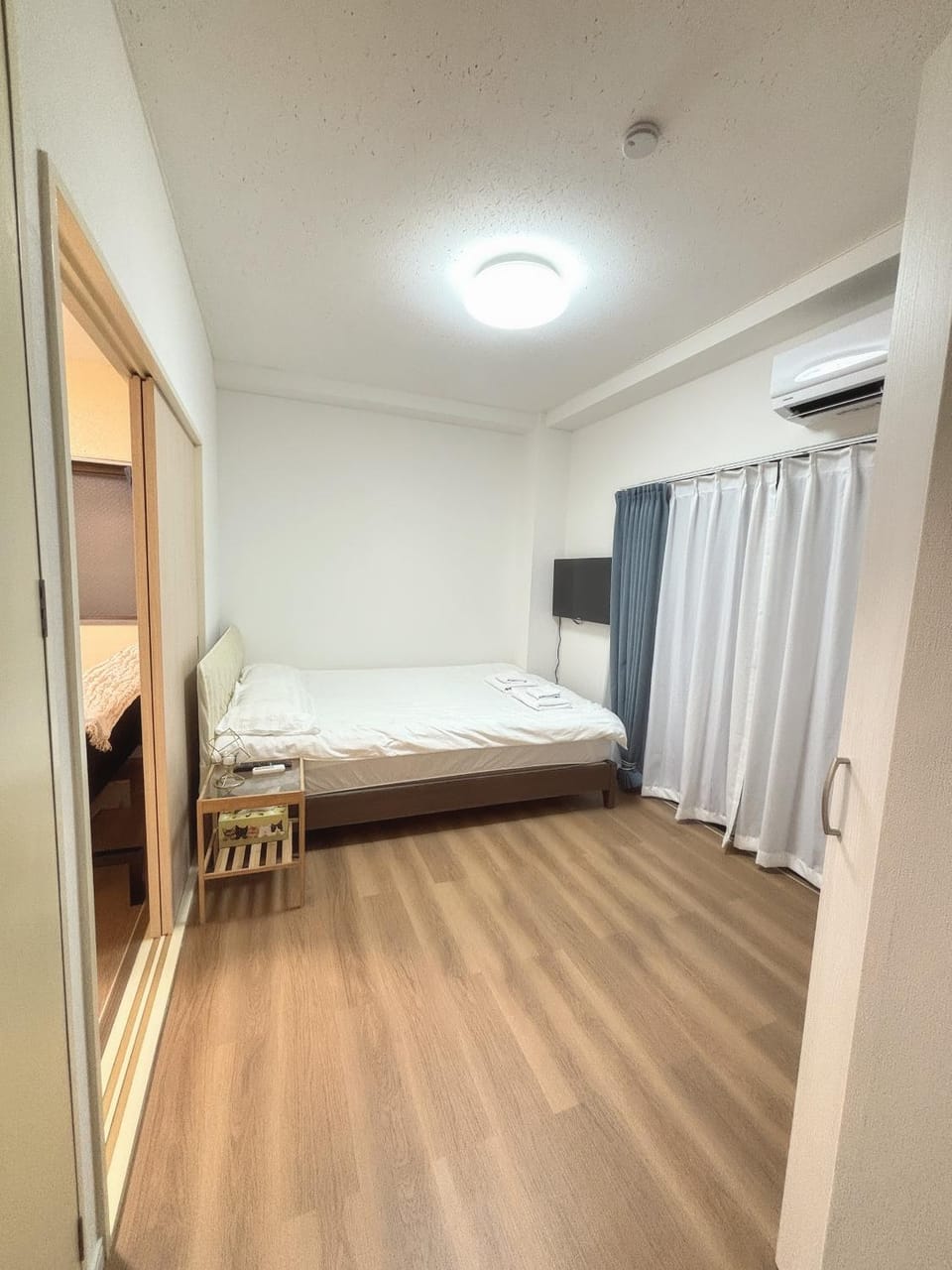 Bed, Bedroom, wardrobe