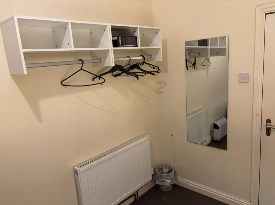 Lubona Stirchley Guest House Bed and Breakfast in Birmingham