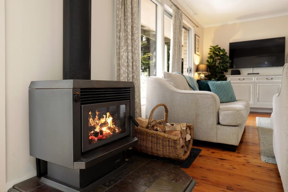 Camellia Cottage House in Wentworth Falls