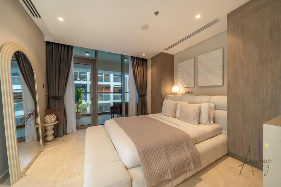 Sleek & Glam Downtown Studio Near Burj Khalifa Apartment in Dubai