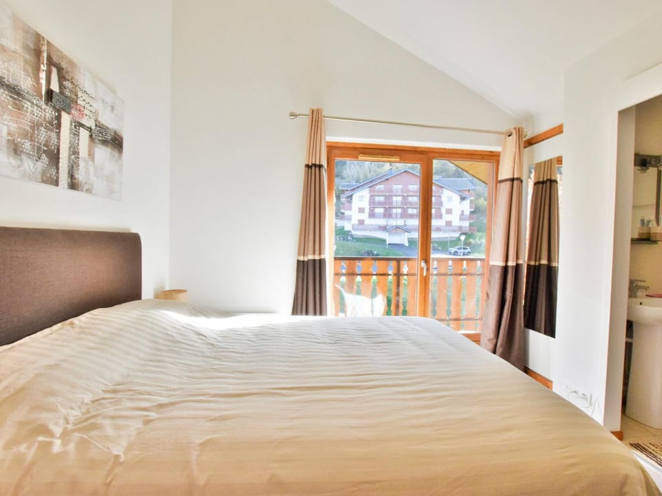 Appartement spacieux proche des pistes avec balcon et parking - FR-1-498-123 Apartment in Sainte-Foy-Tarentaise