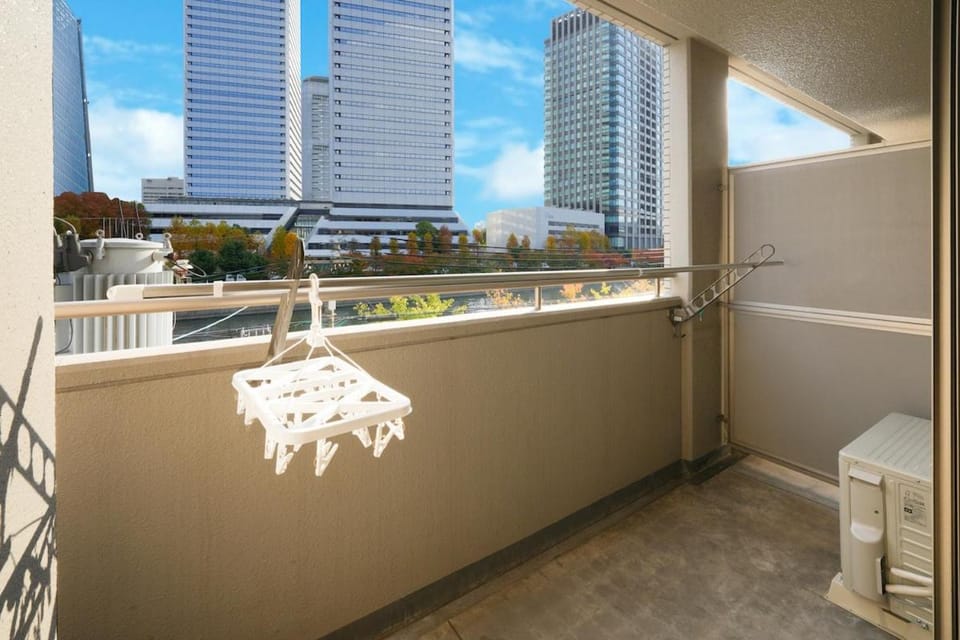 Kyobashi Xinxiang Newly renovated suite, 3 minutes walk to Osaka Castle and subway Apartment in Shizuoka Prefecture