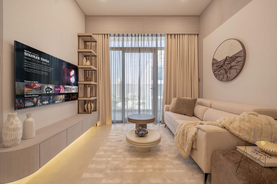 Urban Oasis 1BR Designer Nest Chic & Cosy Apartment in Dubai