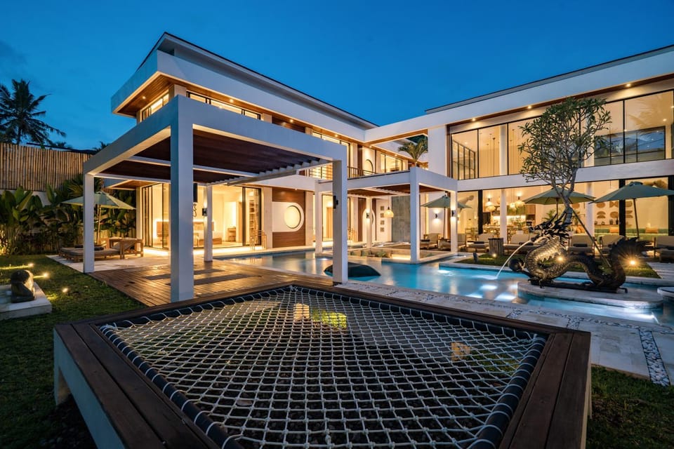 Property building, Natural landscape, Pool view, Swimming pool, sunbed