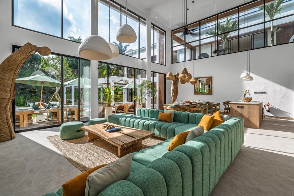 Living room, Seating area