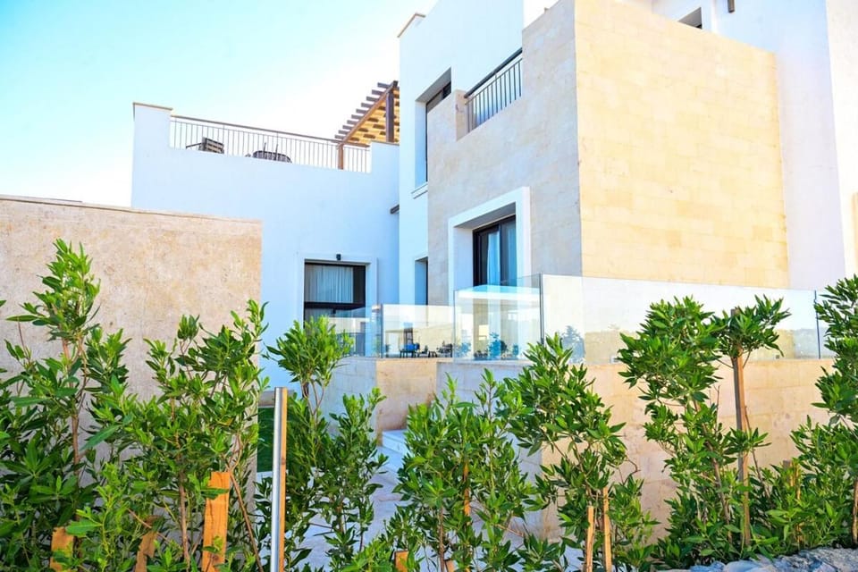 El Gouna Cyan the Range 4BDs Villa with private Pool House in Hurghada