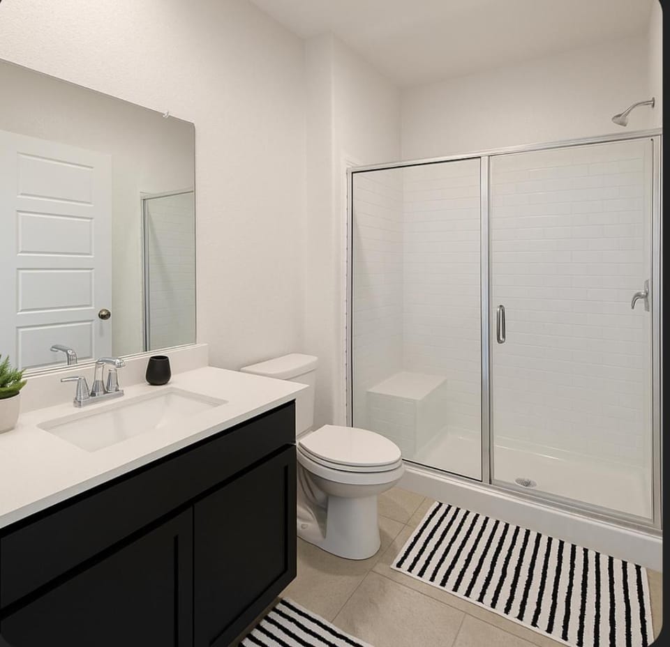 Modern and Comfy Guest House in a Great Location Apartment in Henderson