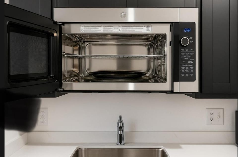 Modern and Comfy Guest House in a Great Location Apartment in Henderson