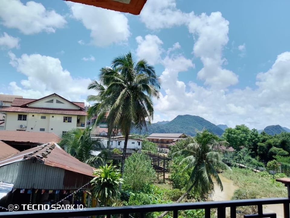 Saysana Guesthouse Bed and Breakfast in Vang Vieng