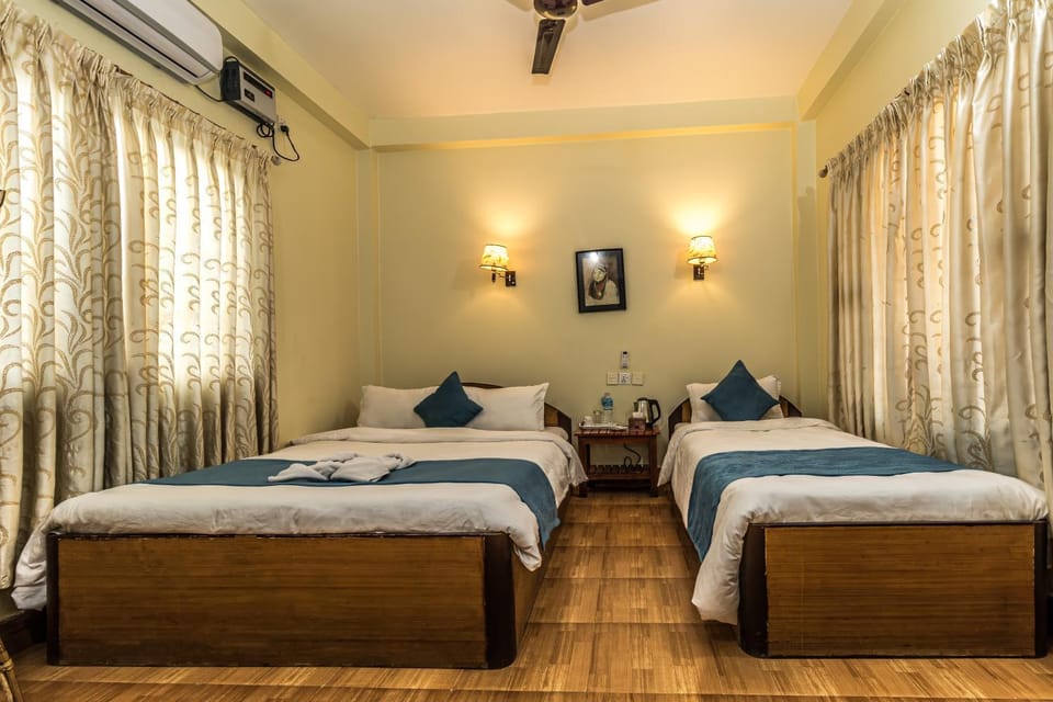 Bed, Photo of the whole room, Bedroom, air conditioner
