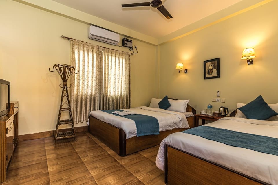Bed, Photo of the whole room, Bedroom, air conditioner