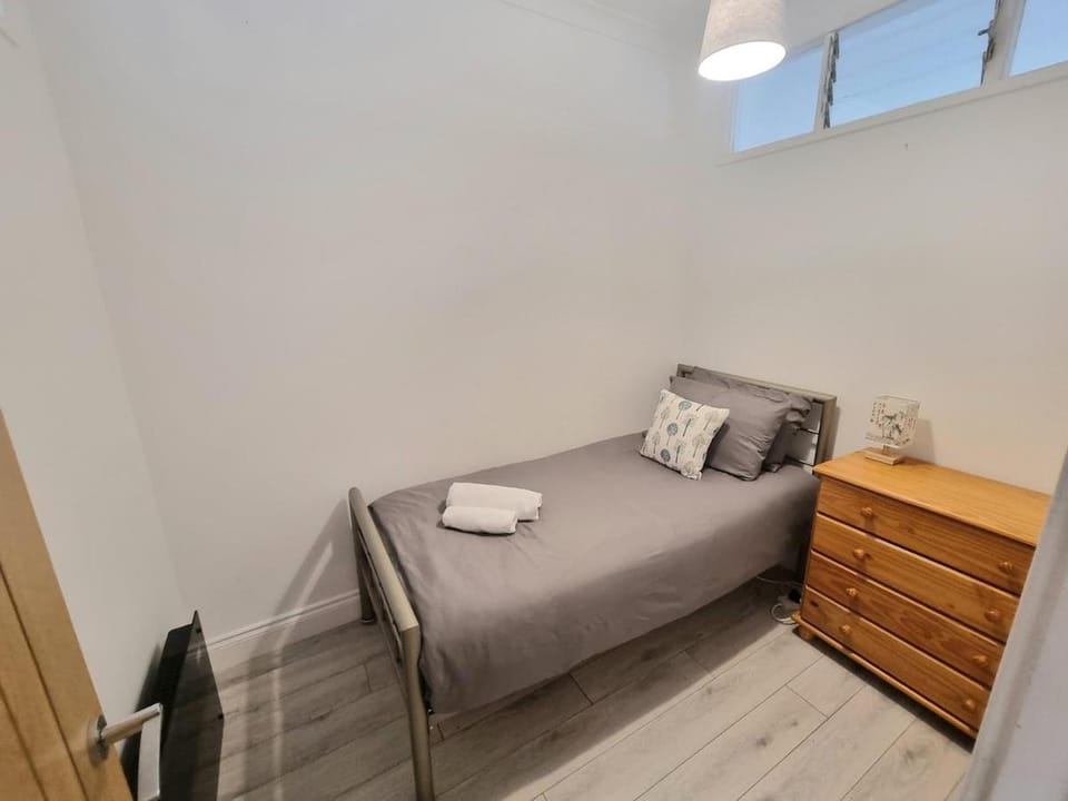 2 bedroom flat- 5 minutes walk from city centre Apartment in Inverness