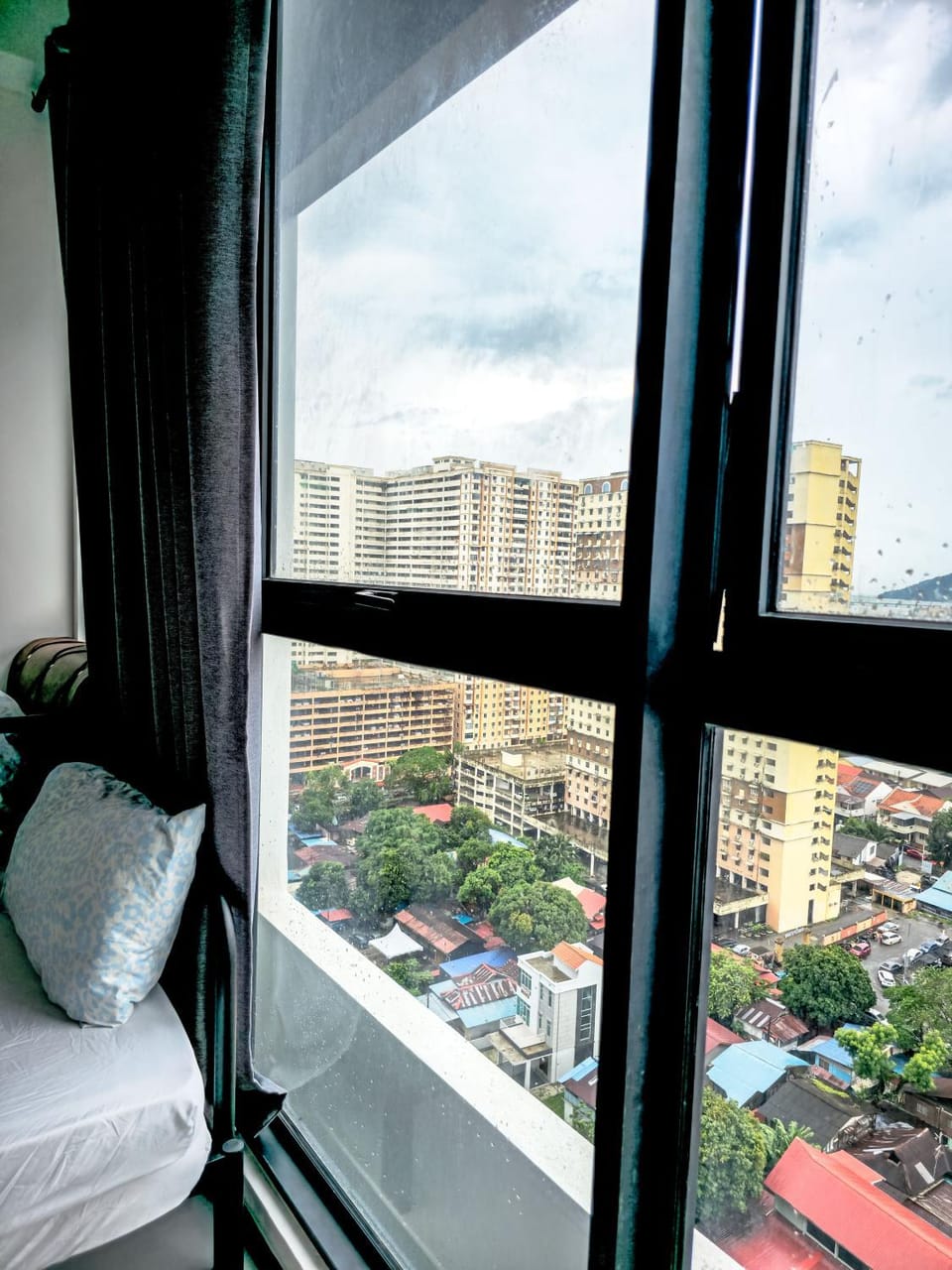 Spacious Luxury Home 3BR 2BA 14pax Apartment in George Town