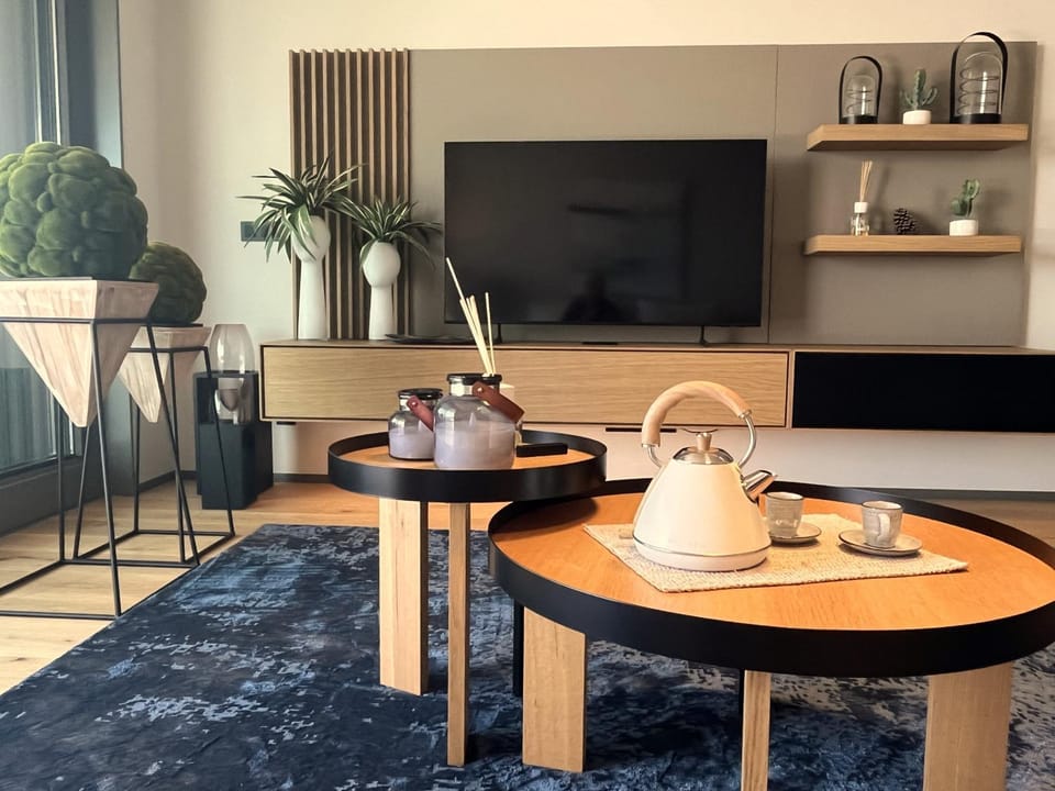 Communal lounge/ TV room, Living room