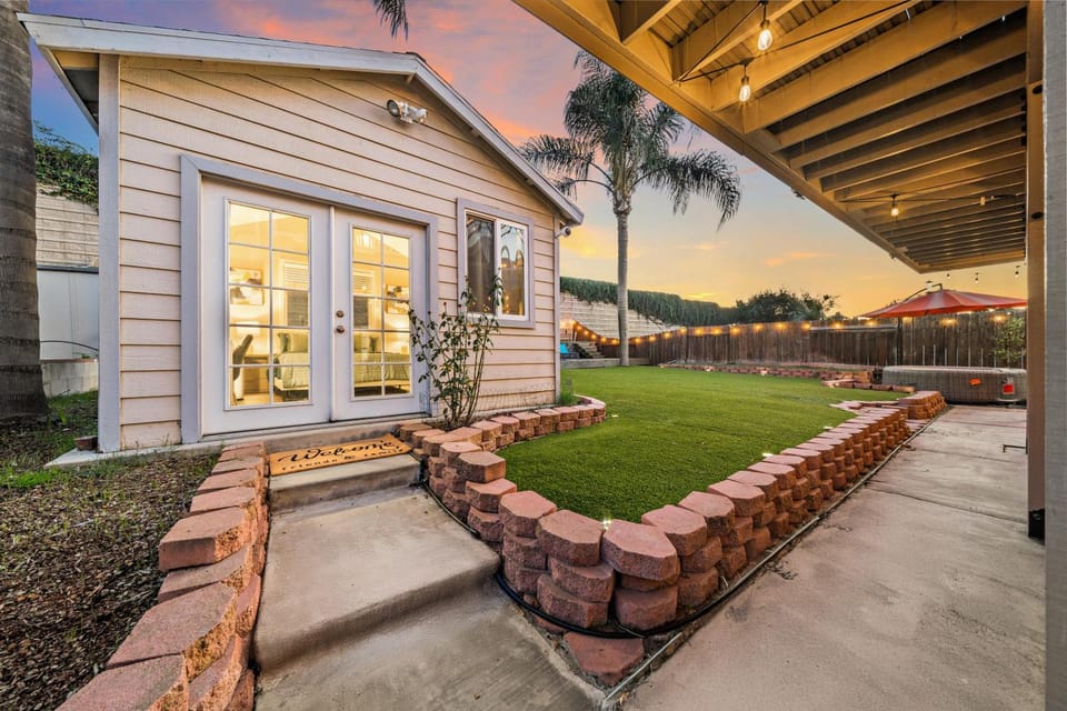 Entire Private Home with 6 Bedrooms, Garage, Gated Lot, Get 2 Homes in Rancho, Available Now House in Rancho Penasquitos