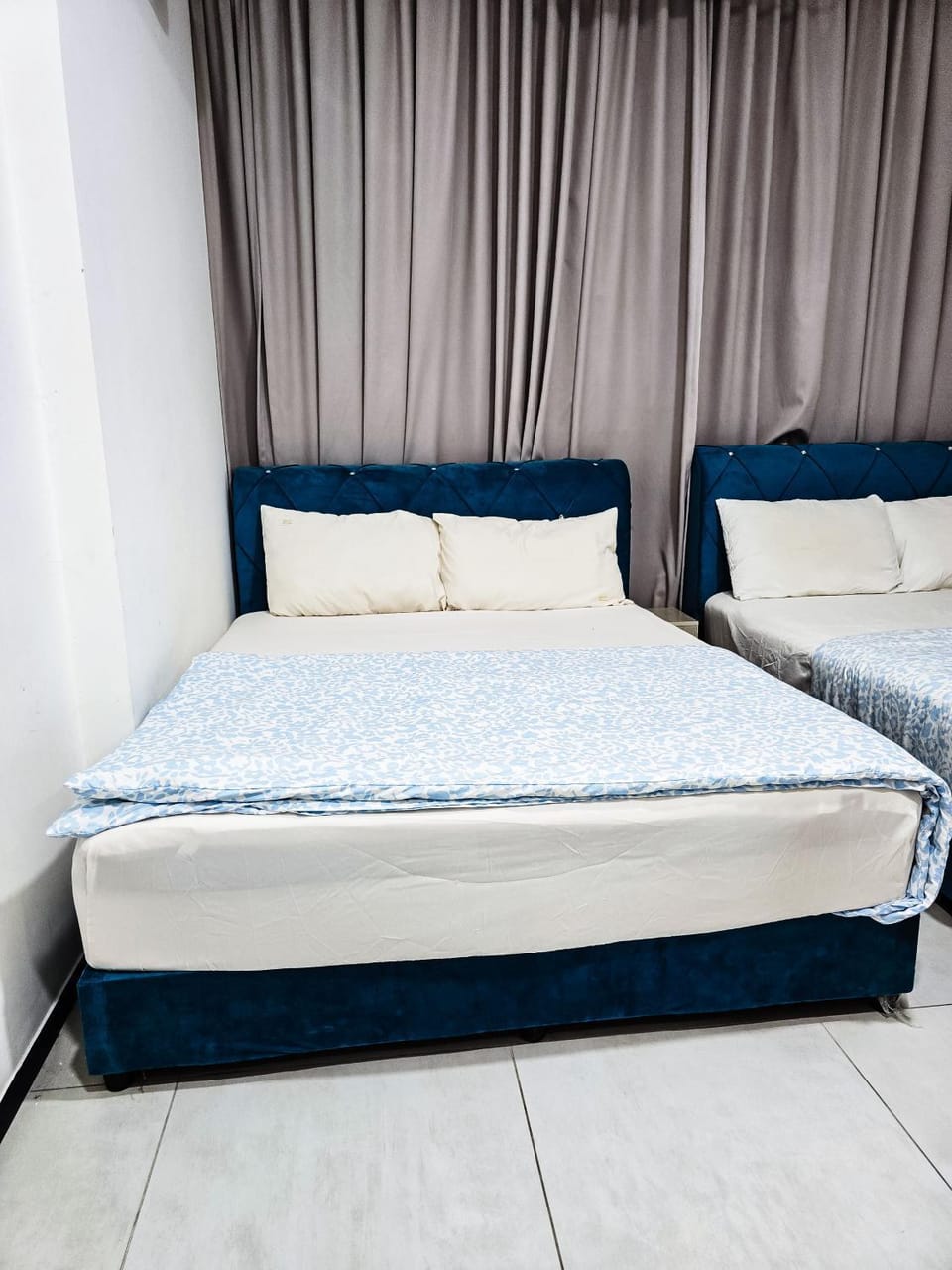 Premium Coastal Haven Beautiful Seaview 12Pax b29 Apartment in George Town
