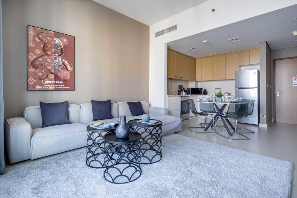 Kitchen or kitchenette, Living room, Seating area, Dining area, oven