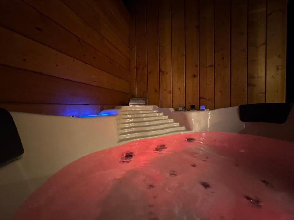 My Collioure La Parenthèse - Sauna, Spa and Beach Apartment in Collioure