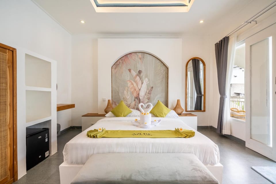Azure Suites, Tibubeneng, Canggu Bed and Breakfast in North Kuta