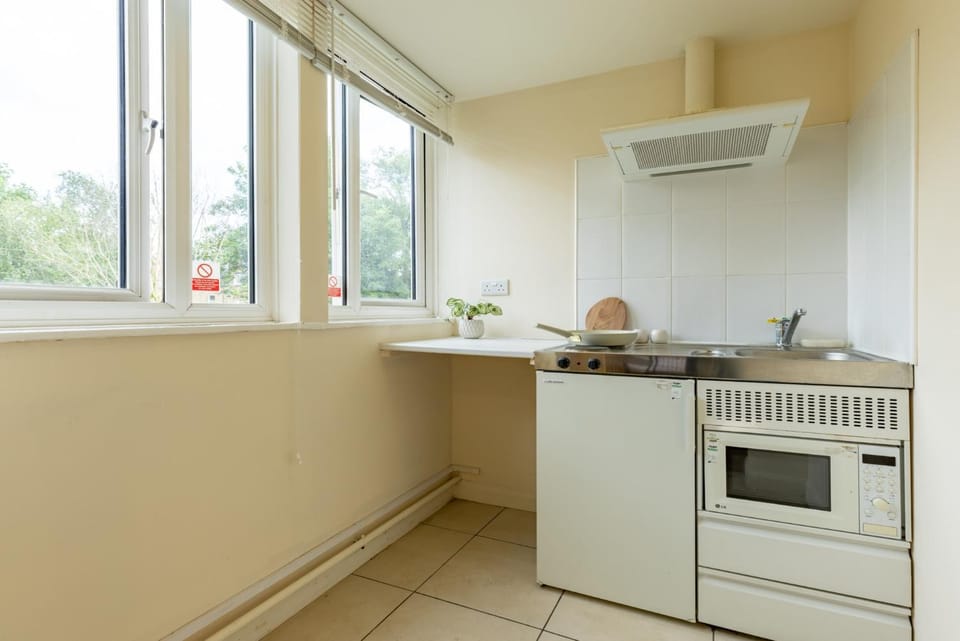 For Students Only - Brooke Hall in London Apartment in London Borough of Southwark